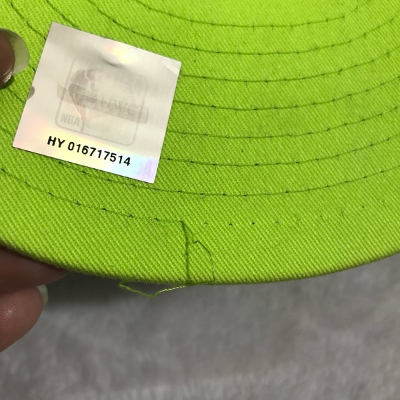 VINTAGE Miami Heat New Era 9Fifty Snapback Hat Spellout And Big Logo on back - Picture 11 of 14